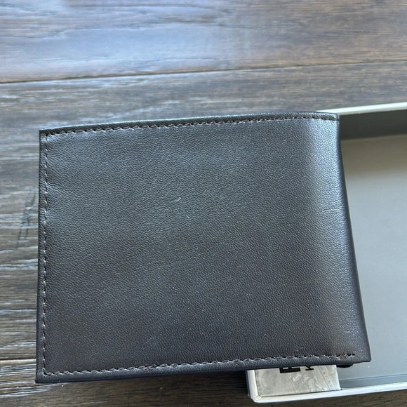 Reaction Kenneth Cole Genuine Leather Brown Wallet/Card/ID/bill holder, slim fit - Picture 6 of 8